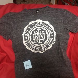 OBEY tshirt